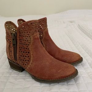 Circle G Lazer cut booties in red